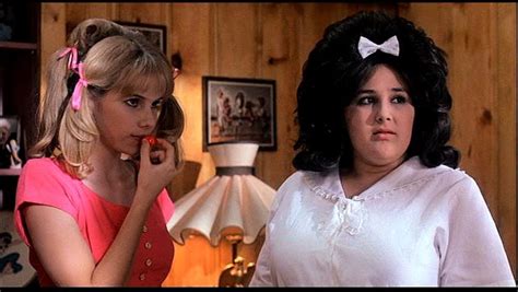 Tracy Turnblad (Ricki Lake) and Penny Pingleton (Leslie Ann Powers ...