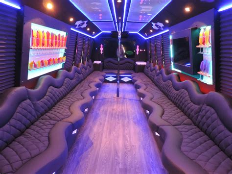 Titan Party Bus Rental - Limo Service Rental Memphis TN