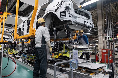 Mazda unveils new flexible production system for EVs, larger vehicles ...