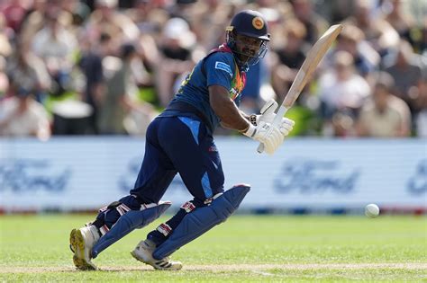 Kusal Perera scored 35 off 32 balls | ESPNcricinfo.com