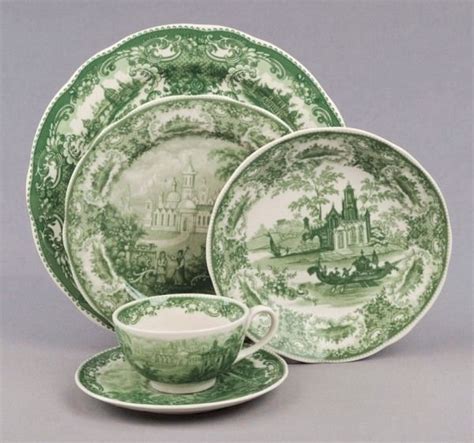 Green Castle Toile Dinner Set