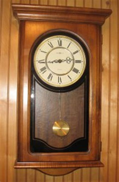 AntiqueOyster: Howard Miller Westminster Chimes Pendulum Wall Clock