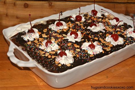 Supersize Brownie Ice Cream Sundae - Hugs and Cookies XOXO