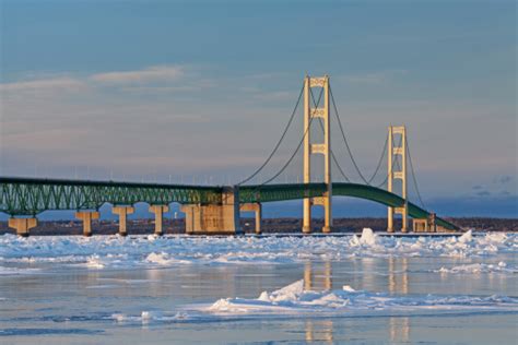 Winter Mackinac Bridge Stock Photo - Download Image Now - iStock