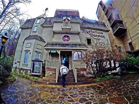 The 50 Best Haunted Houses in America | Haunted houses in america ...