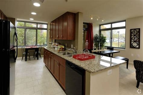 Parkside Condominiums Apartments for Rent with a Balcony - Bethesda, MD ...