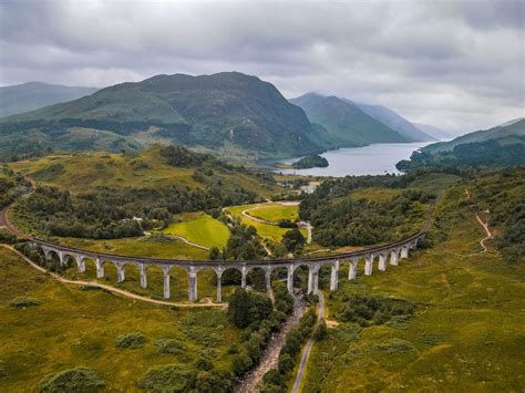 How to Visit Glenfinnan Viaduct and See the Harry Potter Train - Kitti ...