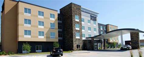 Pet-Friendly Hotels in Winona, MN | Fairfield Inn & Suites Winona