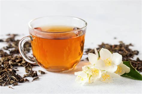 11 Health Benefits of Jasmine Tea (and Side Effects) - Liquid Image