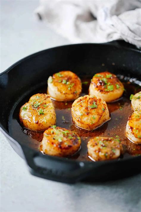 Garlic Butter Scallops | Primavera Kitchen