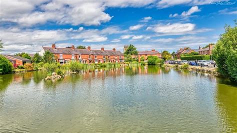 Gresford Village Lake | North Wales - DSC_0108_09_10_Aurora_… | Flickr