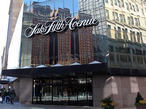 Saks Fifth Avenue to open first western Canada store