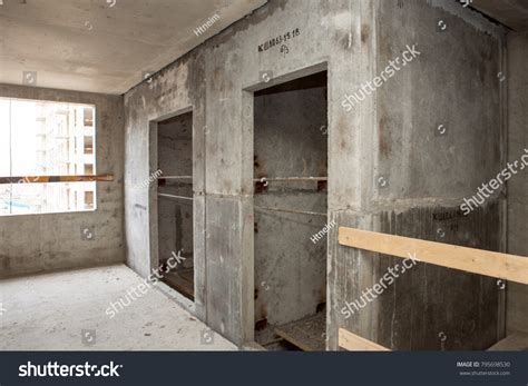 Стоковая фотография 795698530: Lift Shaft Concrete Building Under ...