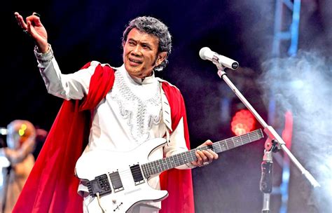 √ Biodata Rhoma Irama: Agama, Keluarga, Pacar, Fakta dan Karir - lyceum.id