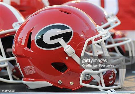 423 Georgia Bulldogs Helmet Stock Photos, High-Res Pictures, and Images ...