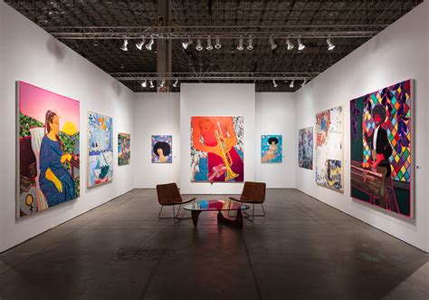 10 Standout Artworks Discovered at Expo Chicago 2023 - Galerie