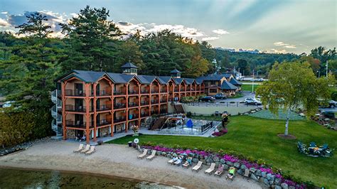 Hotels Near Lake Winnipesaukee | Path Resorts