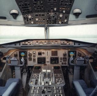 Cool Jet Airlines: Fokker 100 cockpit