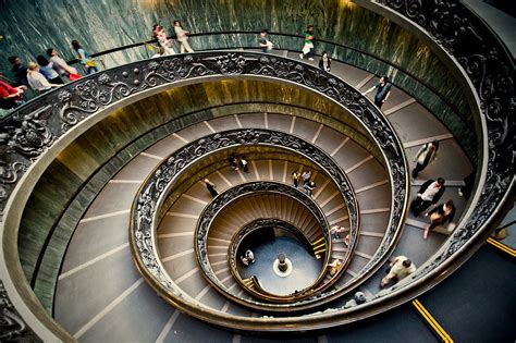 File:Spiral staircase in the Vatican Museums.jpg - Wikimedia Commons