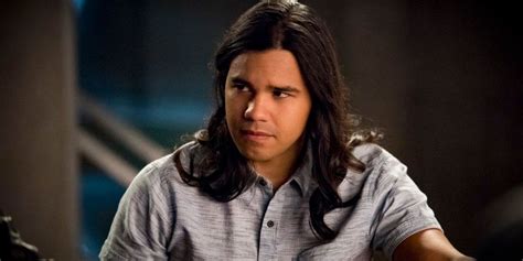 Is Cisco Leaving The Flash Post-Crisis? Here's What The Showrunner Says ...