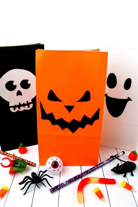 Spooky DIY Halloween Treat Bags Craft - Extreme Couponing Mom