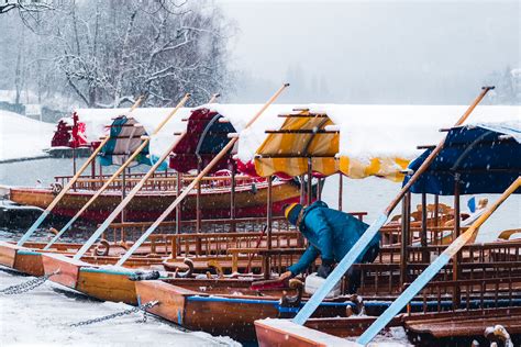 lake-bled-pletna-boats-snow - TRAVELSLOVENIA.ORG – All You Need To Know ...