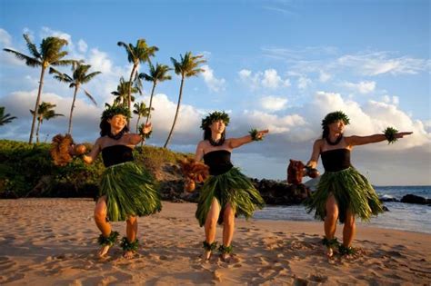 Where to see hula dancing in Maui, Hawaii | Hawaii hula, Hawaii ...