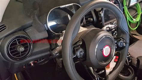 2020 Mini E interior revealed in spy shots - Autoblog