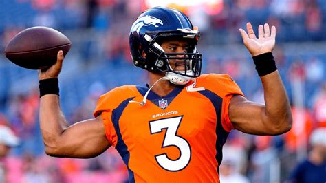 Russell Wilson, Broncos agree to terms on five-year, $245M contract ...