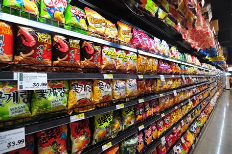 H Mart is a snack food paradise. Our critic lists what to buy at the S ...