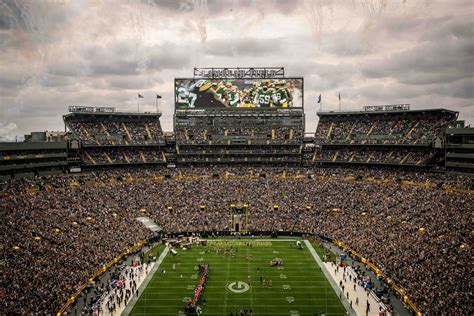 Green Bay Packers Modernize In-Venue Show at Lambeau Field With New 4K ...