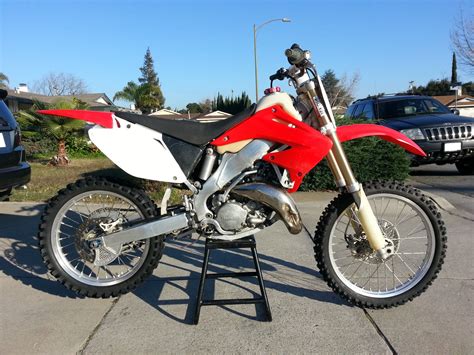 Honda 2007 CR125R 2-Stroke Dirtbike CR125 125cc