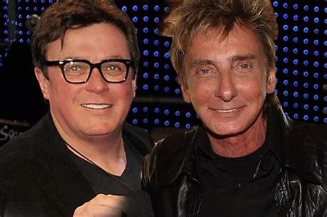 Barry Manilow marries manager Garry Kief and the reaction on Twitter is ...