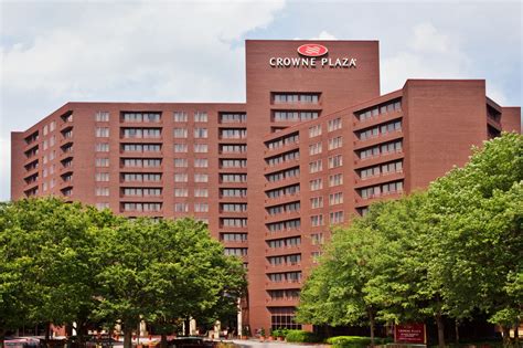 Crowne Plaza Atlanta Perimeter at Ravinia | Official Georgia Tourism ...