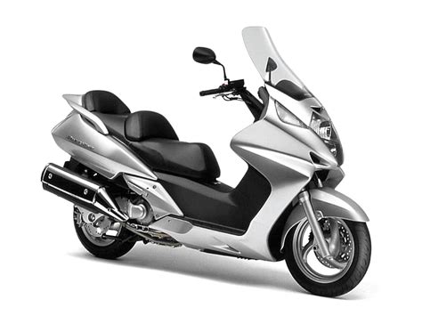 Honda Silver Wing 600 - Specs, Top Speed, Horsepower ⏲️