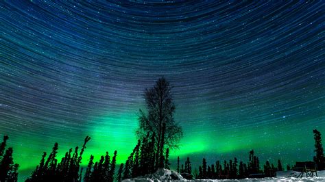 Hypnotic Northern Lights Time-Lapse Captured Over 2 Magical Nights in ...