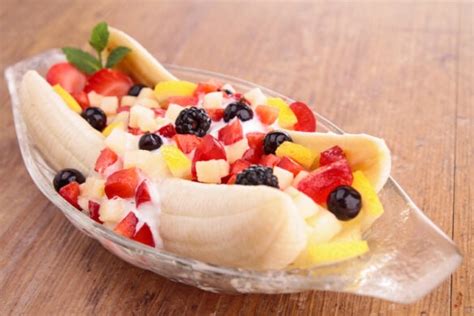 13 Banana Split Toppings - Insanely Good