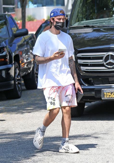 Justin Bieber’s Yeezy Foam Runners Are Date-Ready With Hailey Baldwin ...