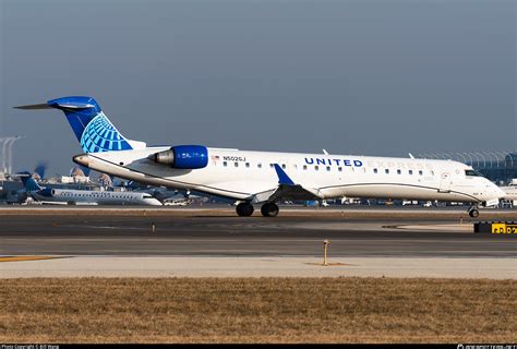 N502GJ United Express Bombardier CRJ-550 (CL-600-2C11) Photo by Bill ...