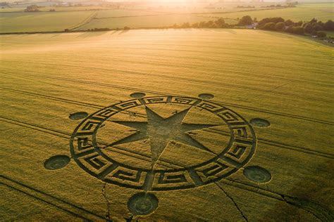 Pictures of crop circle tourism in England