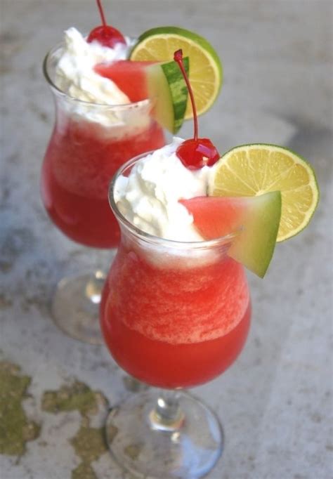 17 Fruity Alcoholic Drink Recipes to Try ... | Fruity alcohol drinks ...