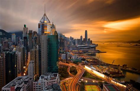 Hong Kong vs. Dubai for Real Estate Investment | Metropolitan