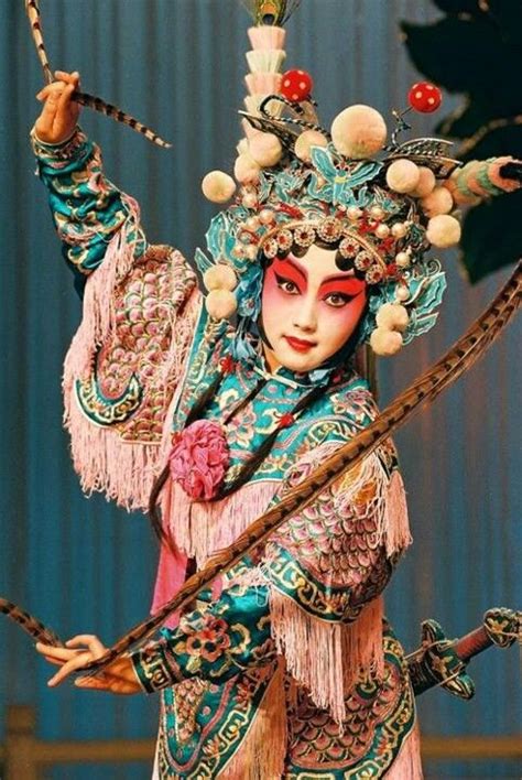 Warrior feminine grace - Chinese opera Cultures Du Monde, World ...