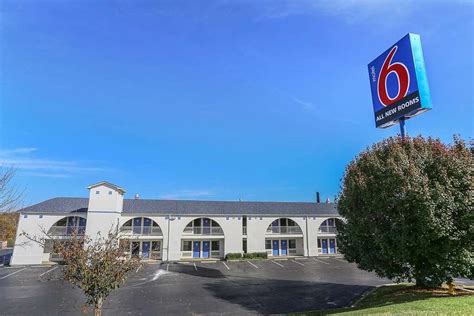 MOTEL 6 DICKSON, TN $58 ($̶6̶8̶) - Prices & Reviews