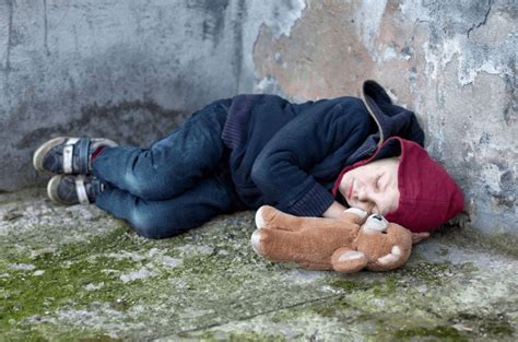 Youth Homelessness in Chicago and the U.S.: Debunking the Myths | ELI ...