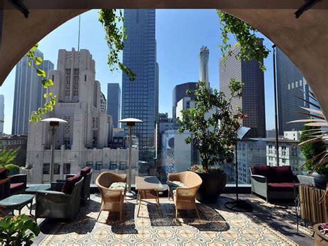 13 Best Rooftop Bars in L.A. for Sweeping Views and Tasty Cocktails