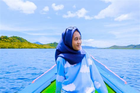 Vit sea. Beach ⛱ Pulau Pahawang | Beach, Lampung, Fashion