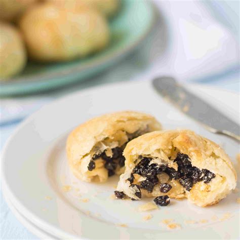 Super-Easy Eccles Cake Recipe