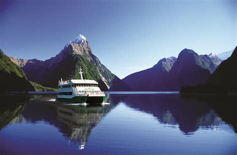 Jucy Cruise Milford Sound