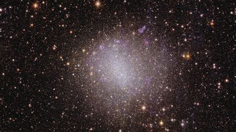 Newly Released Hubble Image of Globular Cluster NGC 1783